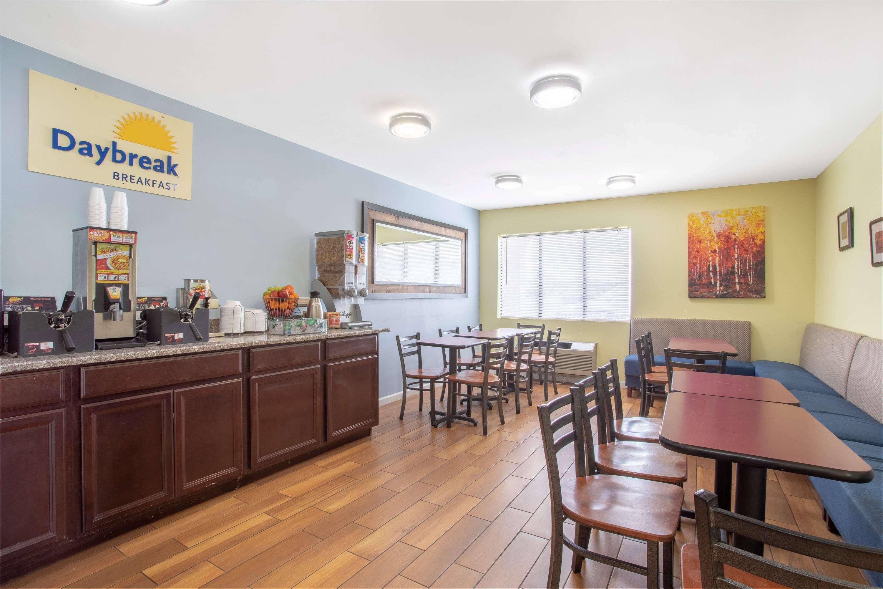 Days Inn By Wyndham Wrightstown Mcguire Afb Bordentown Εξωτερικό φωτογραφία