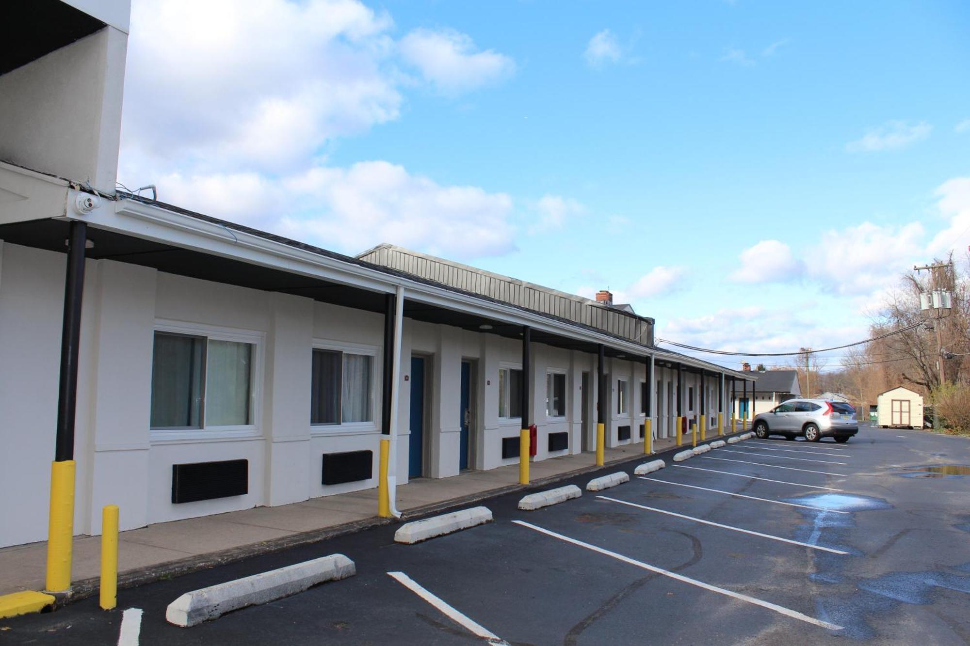 Days Inn By Wyndham Wrightstown Mcguire Afb Bordentown Εξωτερικό φωτογραφία