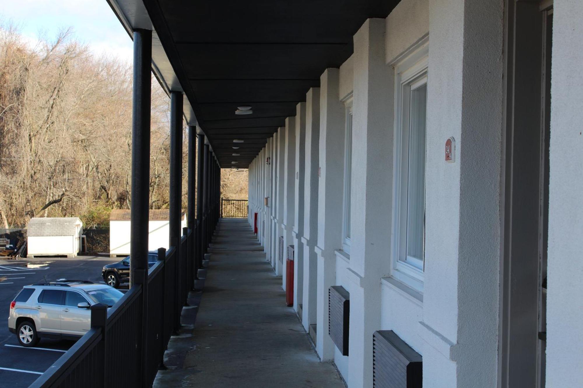 Days Inn By Wyndham Wrightstown Mcguire Afb Bordentown Εξωτερικό φωτογραφία