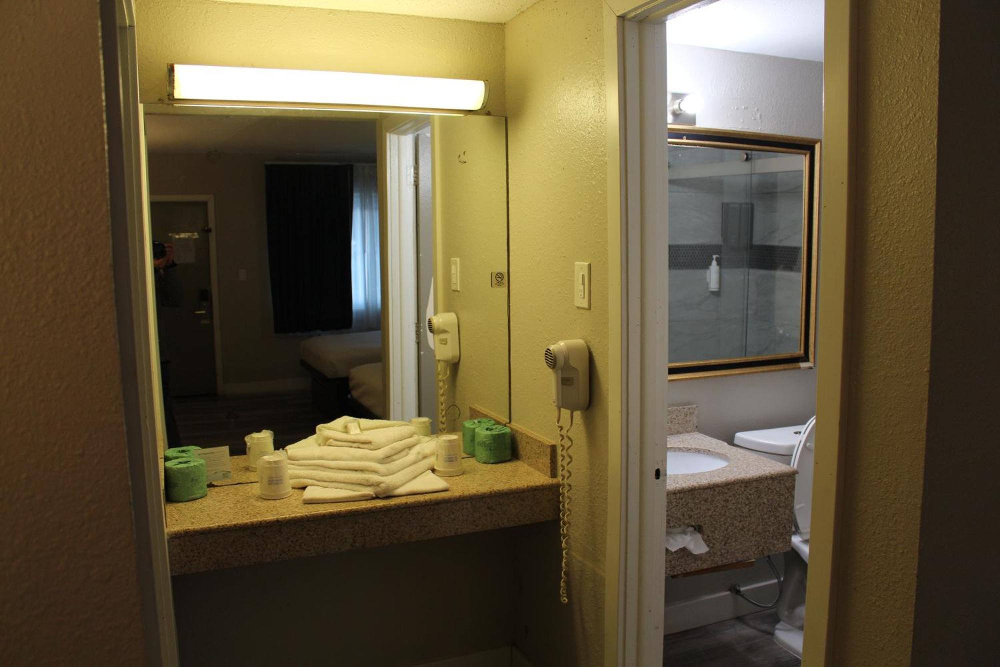 Days Inn By Wyndham Wrightstown Mcguire Afb Bordentown Εξωτερικό φωτογραφία