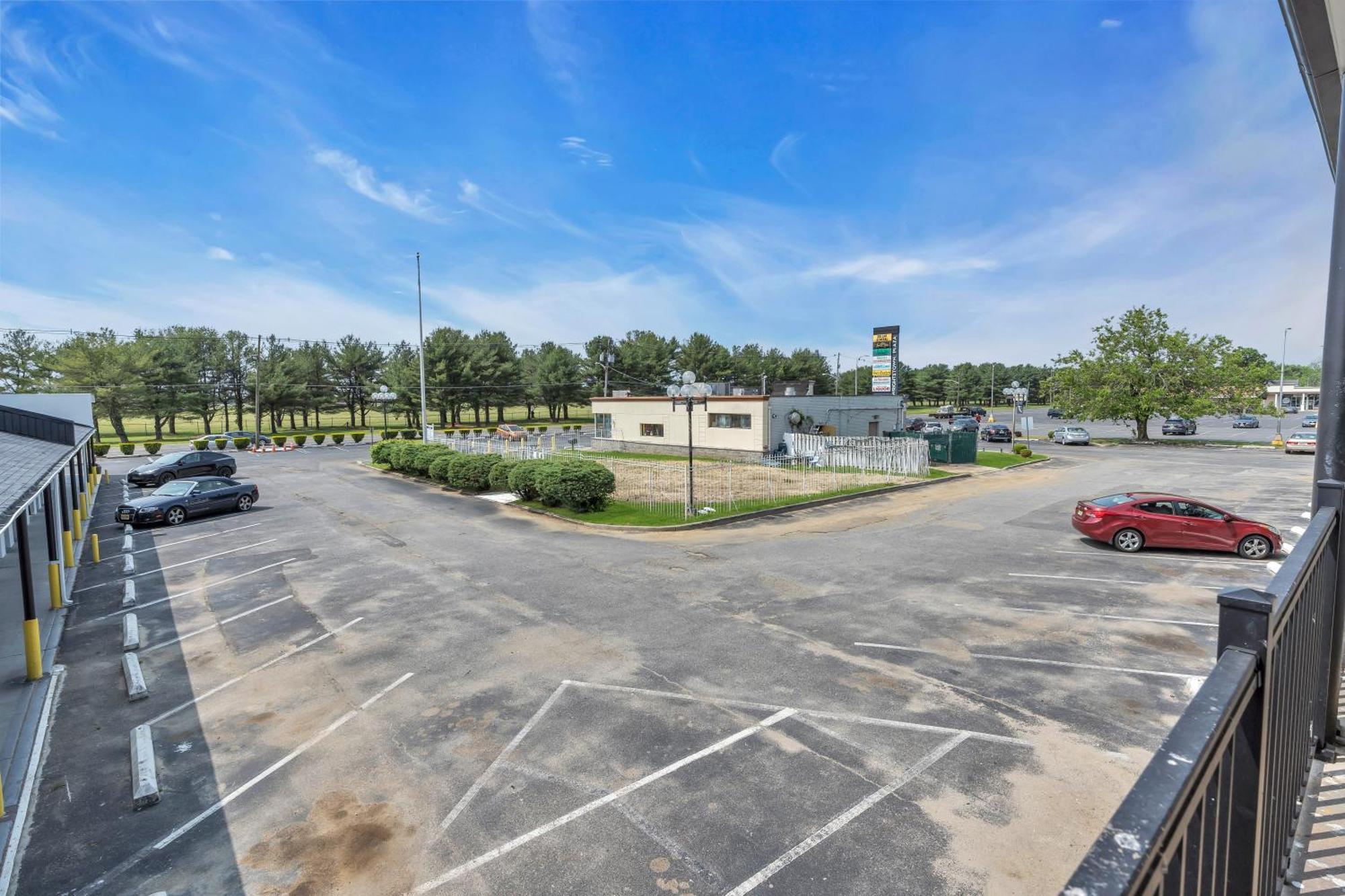 Days Inn By Wyndham Wrightstown Mcguire Afb Bordentown Εξωτερικό φωτογραφία