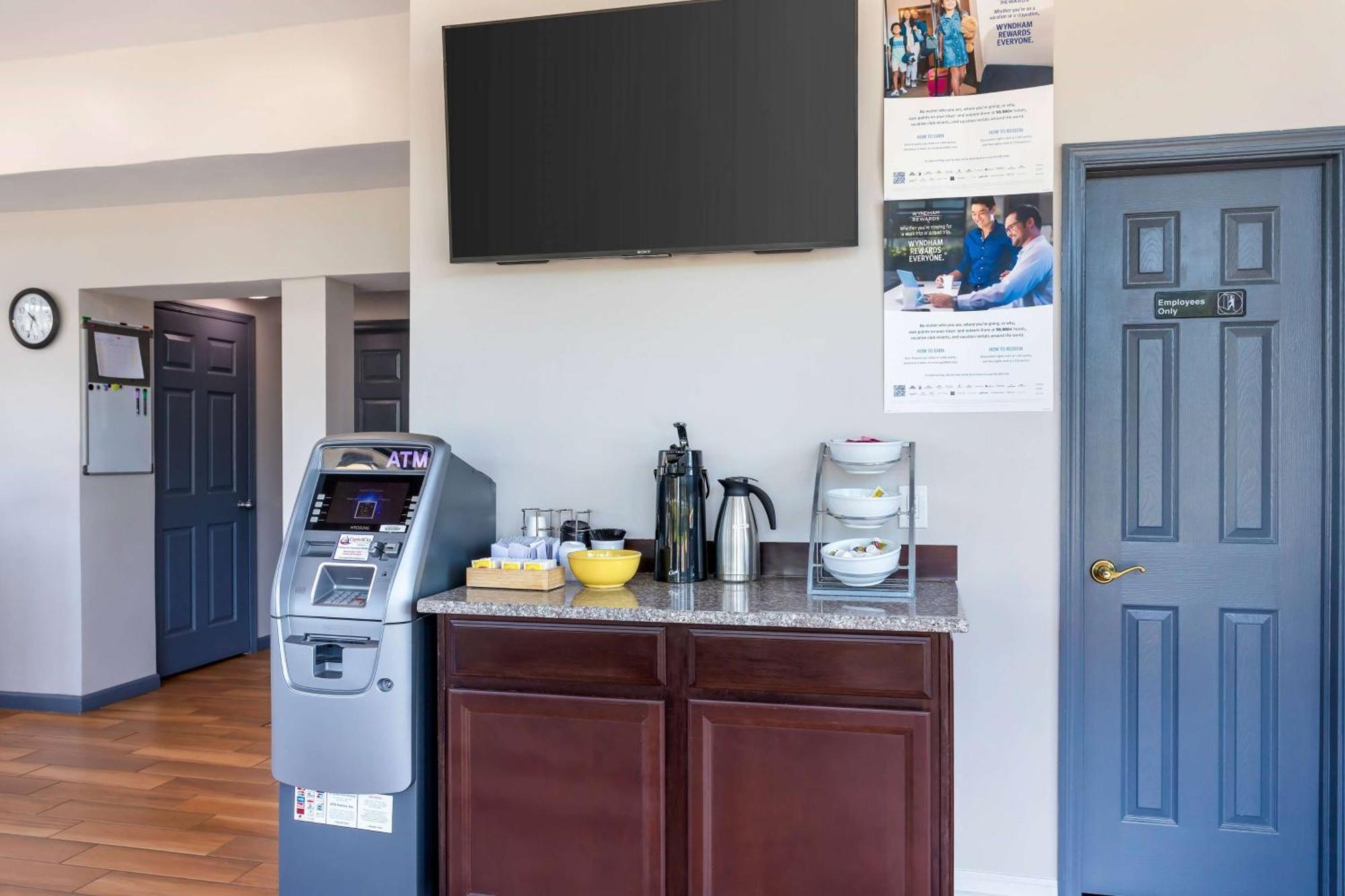 Days Inn By Wyndham Wrightstown Mcguire Afb Bordentown Εξωτερικό φωτογραφία